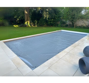 bache et couverture pour volet de piscine